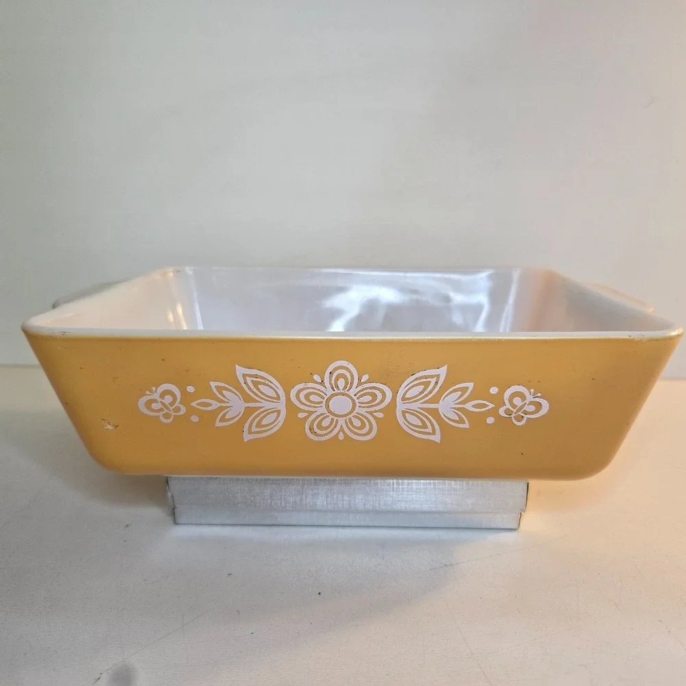 Pyrex Ovenware 1.5 QT Baking Casserole Dish 0503 Yellow w/ Flowers Butterflies